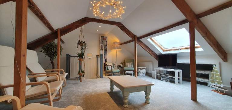 Lovely quiet double room in a character terraced house: bills included