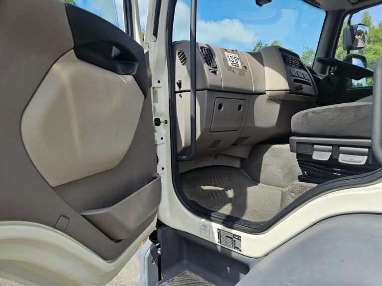 2017 DAF 18 ton curtain sider, 1 owner , low kms, warranty, UK delivery