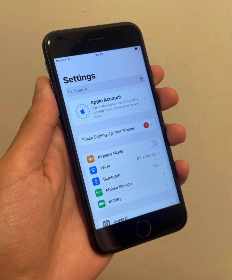 image for Apple iPhone SE 3rd Generation 64GB Unlocked