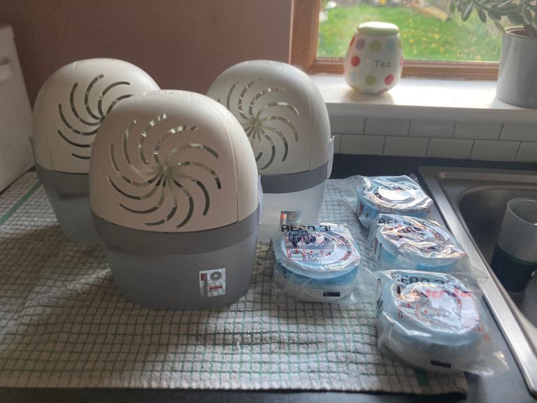 3 UniBond Aero 360 dehumidifiers & 4 refills