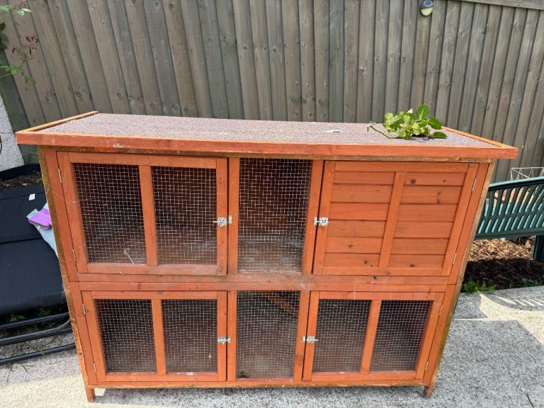 Double Rabbit hutch 