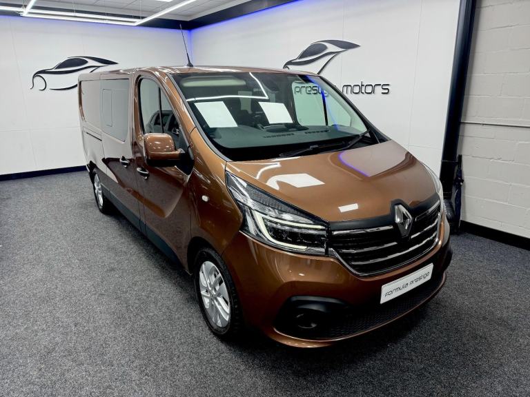 2020 Renault Trafic 2.0 dCi ENERGY 30 Sport Nav Crew Van LWB Euro 6 (s/s) 6dr WINDOW VAN Diesel M...