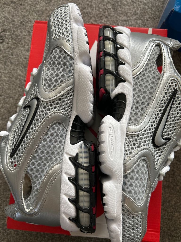Nike Air Zoom Spiridon Cage 2 Silver Trainers – Brand New in full box Size 8.5 men’s 