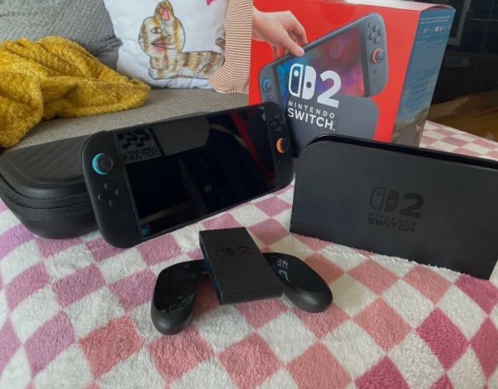 Nintendo Switch 2 w/ box