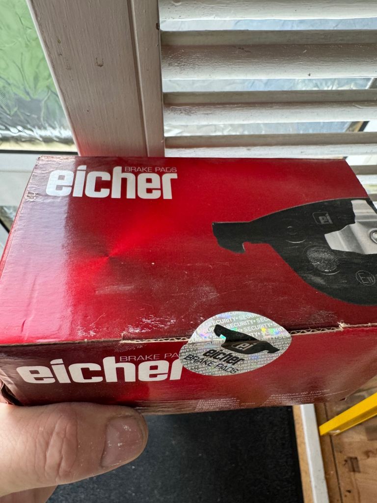 Ford fiesta front brake pads