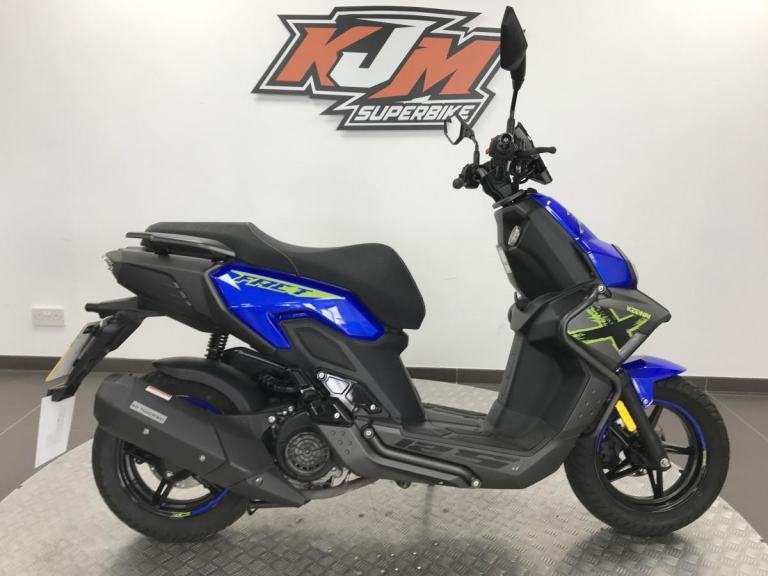 KEEWAY FACT X 125, 2023/73, IN BLUE WITH JUST 779 MILES COVERED