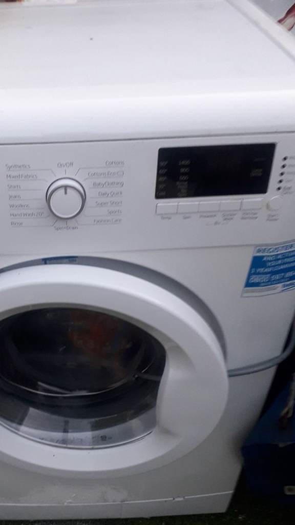 White Washing Machine – Good Condition
