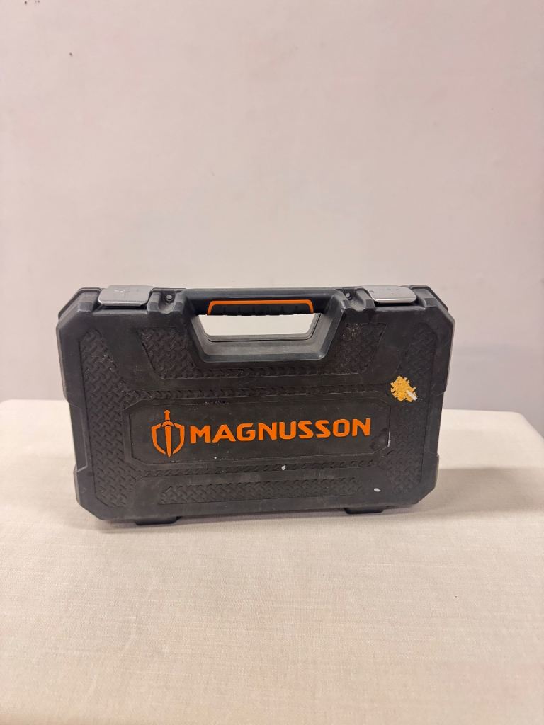 Magnusson ratchet socket set