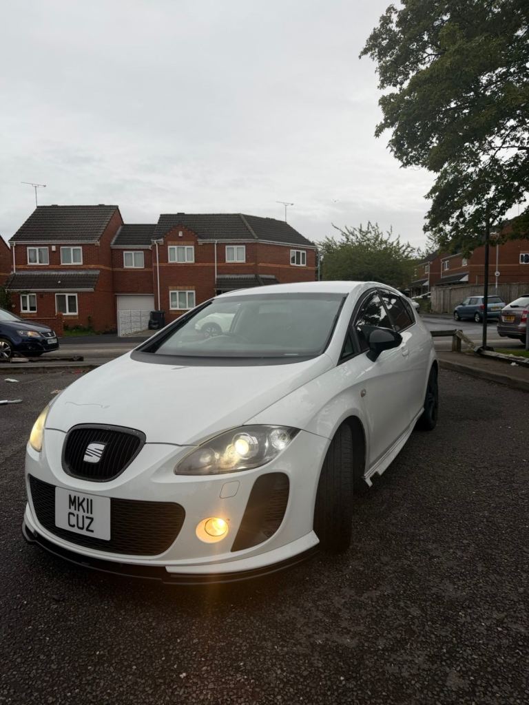Seat, LEON, Hatchback, 2012, Semi-Auto, 1968 (cc), 5 doors
