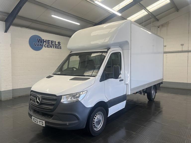 2023 Mercedes-Benz Sprinter 3.5t Progressive Chassis Cab CHASSIS CAB DIESEL Manual