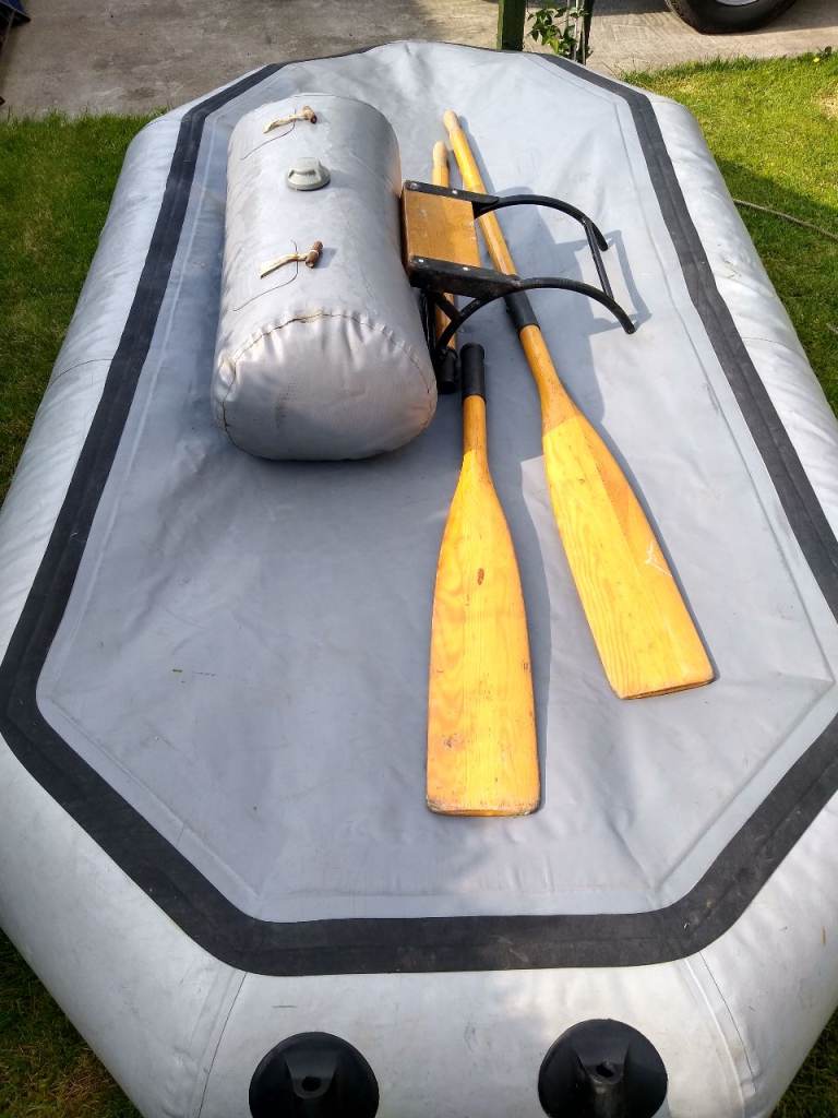 Inflatable dingy (Avon)