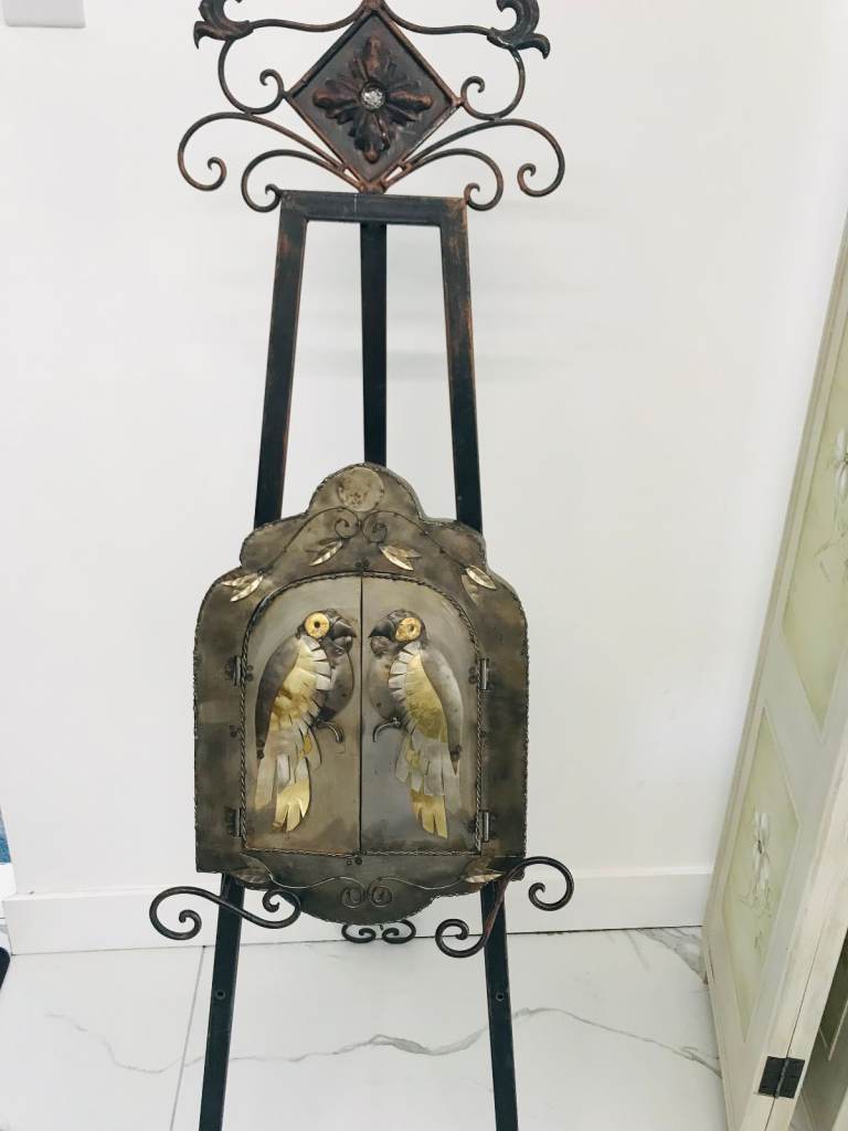 DECORATIVE METAL BIRD WALL MIRROR