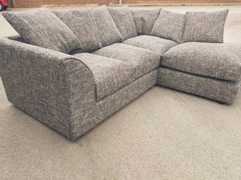 Sofa with Chaise – Modern, Comfortable & Space‑Saving Design