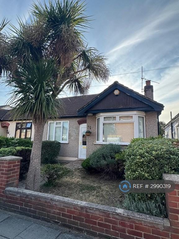 3 bedroom house in Bede Road, Romford, RM6 (3 bed) (#2990319)