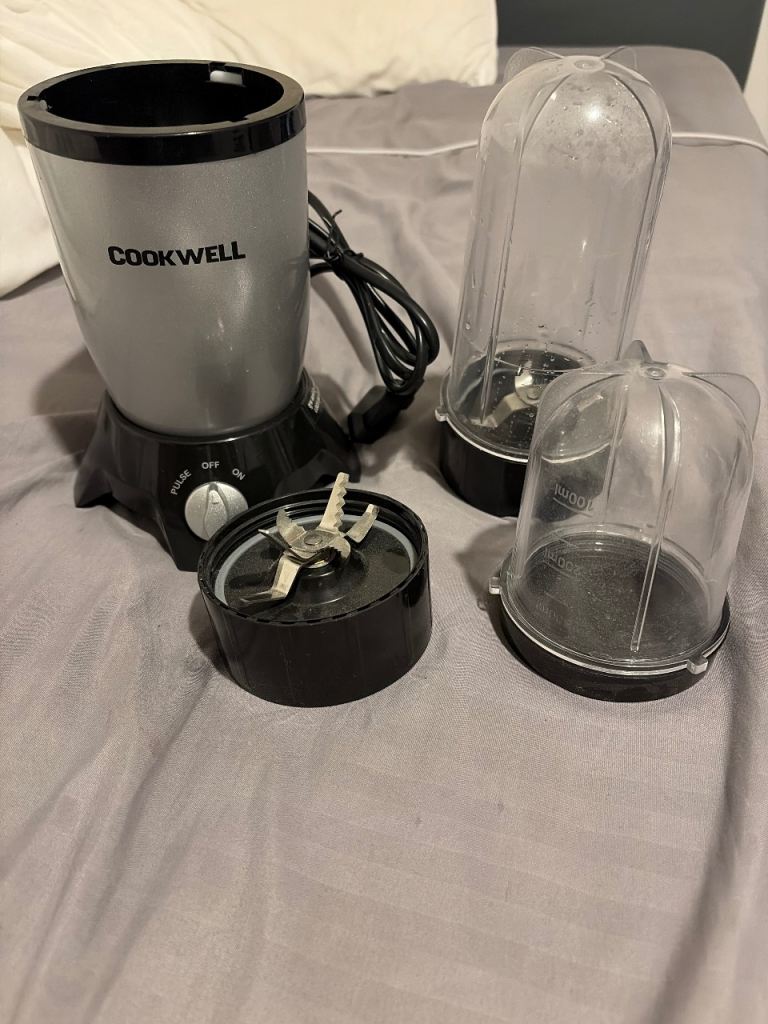 Only once used,600W COOKWELL Bullet Mixer with Two Cups – Good Condition