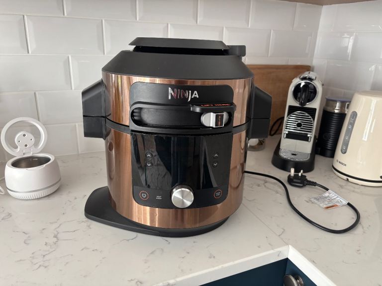 Ninja Foodi MAX 14 in 1 Multicooker and Airfryer