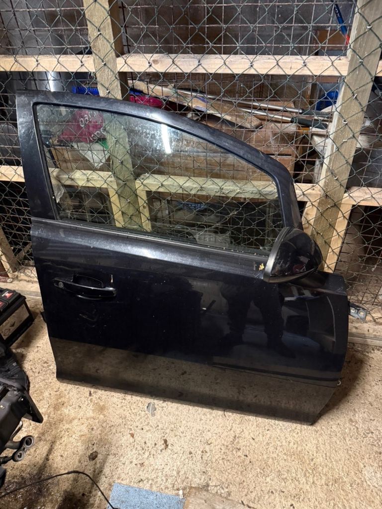 Vauxhall Corsa 2006–2014 Driver Side Door – Complete