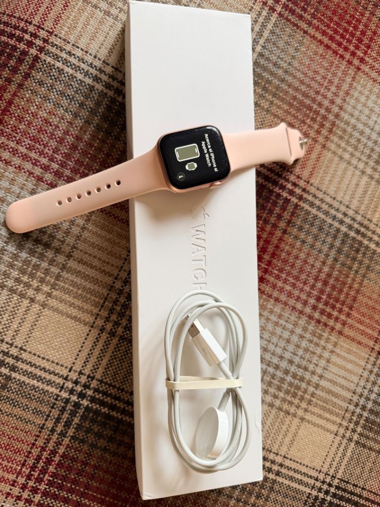 Apple Watch (Series 6)
