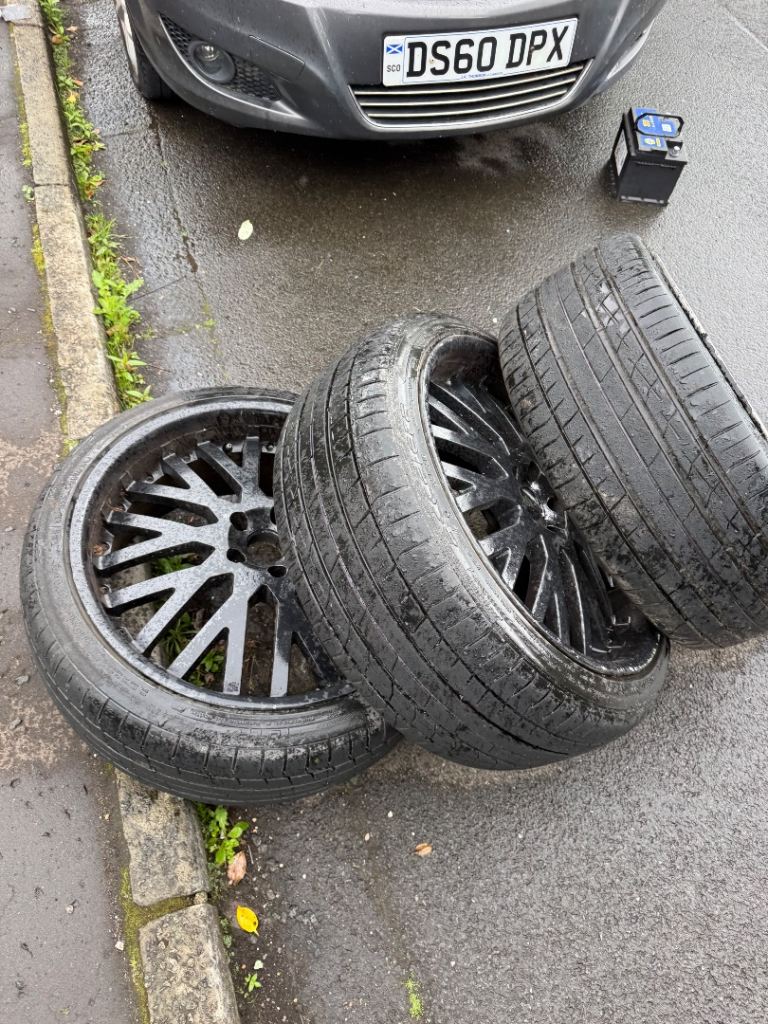 FOR SALE: Range Rover Sport wheels 