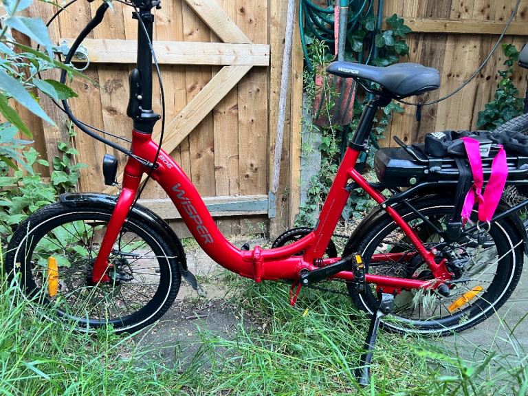 Wisper 806 folding electric bike, red, 375Wh battery, only 2.2 miles £950 ono