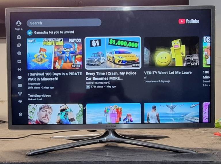 Smart tv 32 inch samsung read description 