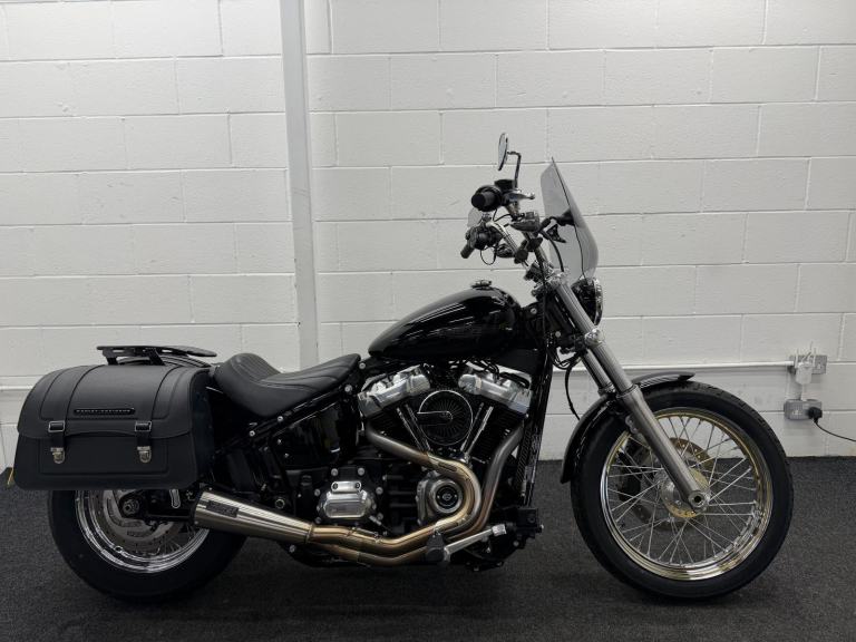 HARLEY-DAVIDSON FXST SOFTAIL ** HARLEY LUGGAGE -VANCEandHINES- MOT TILL MAY 20