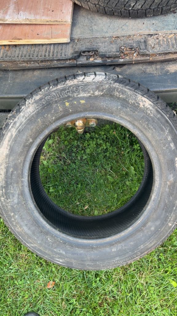 Premium tyre 205/60/15