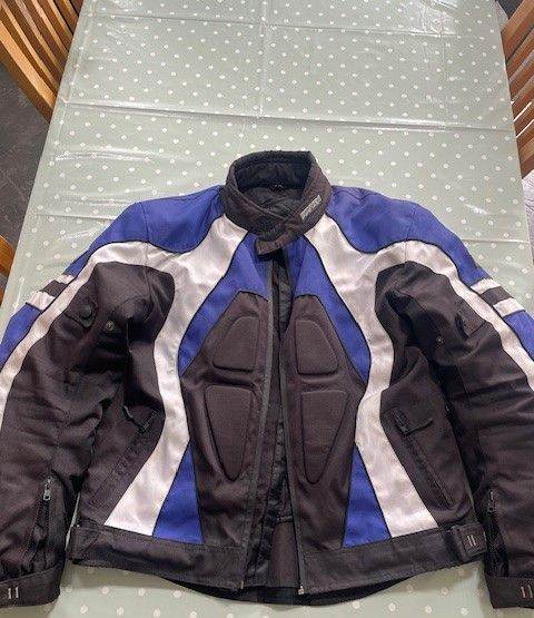 Rayven Stinger Motorcycle Jacket XL - Broken Zip