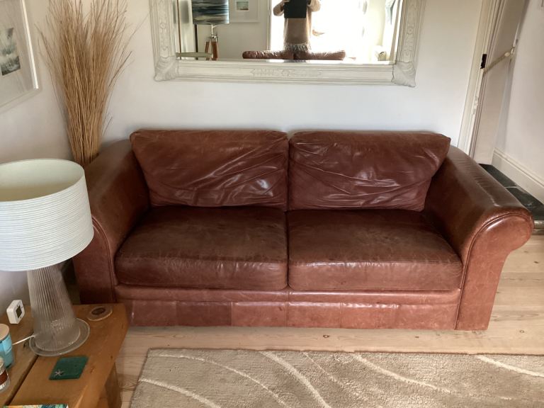 Classic large 2-seater Leather Sofa with Rolled Arms