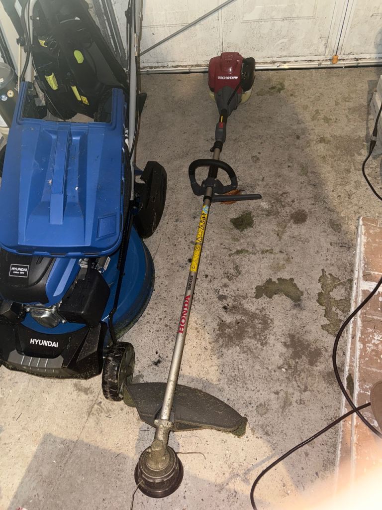 Honda UMK 435 lawn strimmer/brushcutter