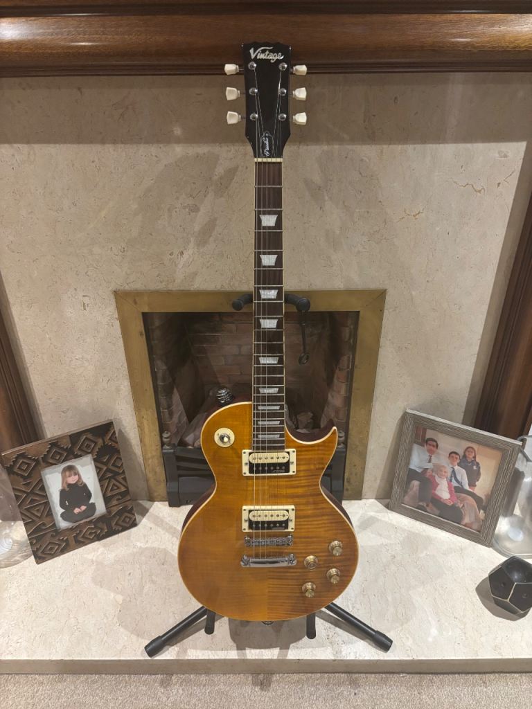 Vintage V100 AFD Reissued electric guitar 