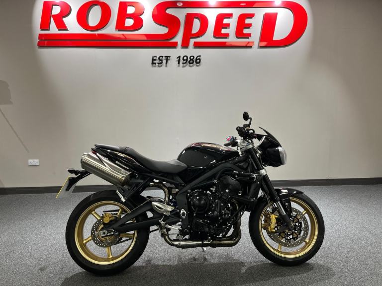 Triumph Street Triple 675 R, 2011