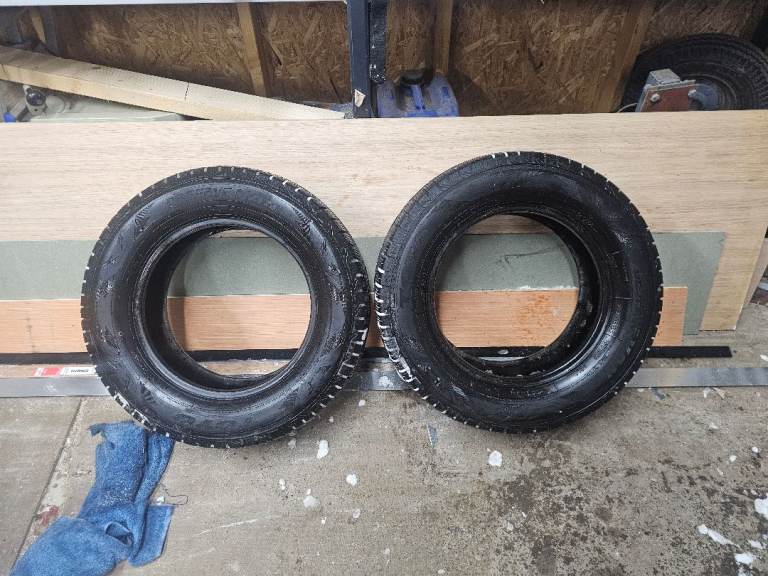 Snow tyres