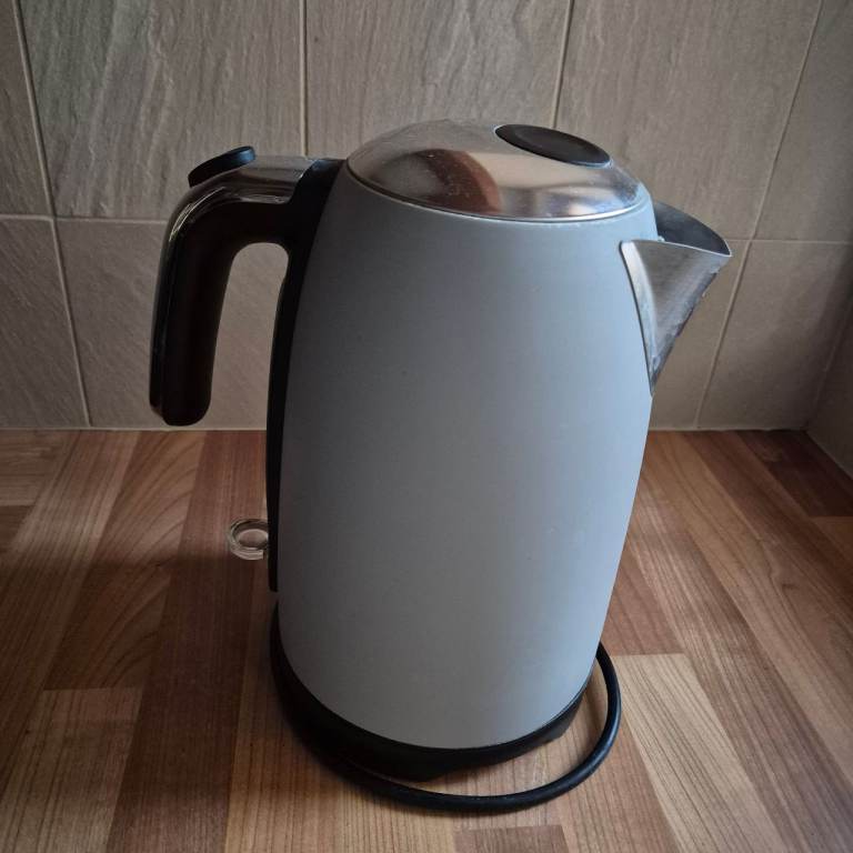 Grey Electric Kettle - Good Condition