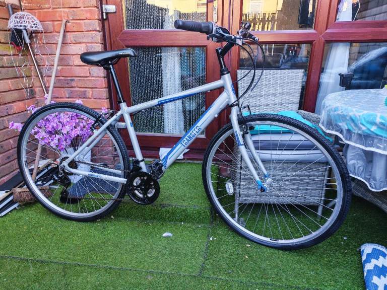 Apollo transfer mens bike nearly brand new 