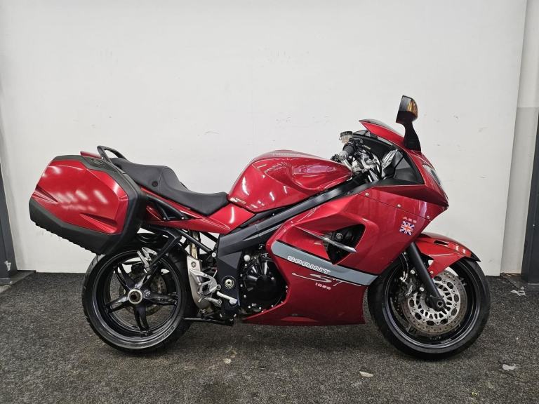 TRIUMPH SPRINT ST1050 ** AFTERMARKET EXHAUST - TAIL TIDY - 12 MONTH MOT **
