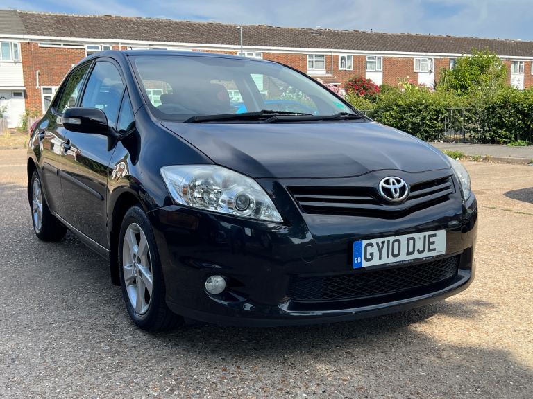Toyota Auris 1.6 Petrol V-matic TR - Good Condition