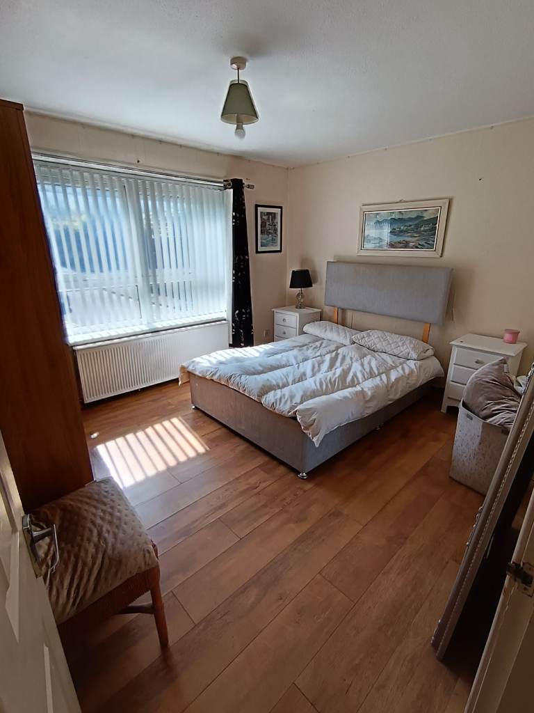 2 bedroom small apartment 