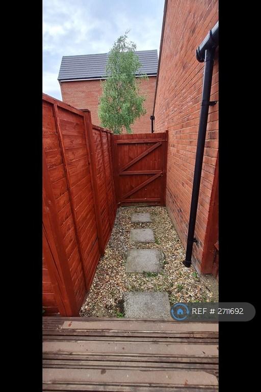 3 bedroom house in Cardinal Drive, Gloucester, GL4 (3 bed) (#2711692)