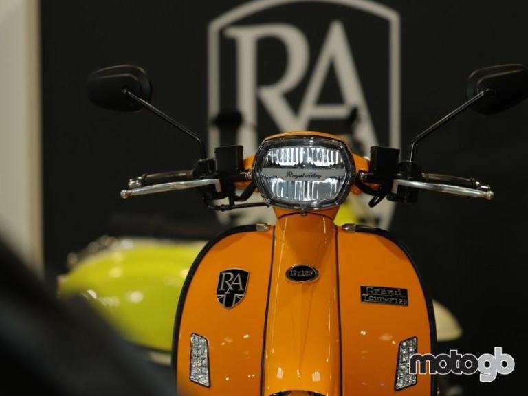 ROYAL ALLOY GT 125cc A Modern Classic Retro Automatic Moped Scooter