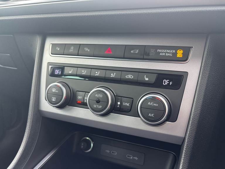 2025 SEAT Ateca 1.5 TSI EVO FR Black Edition 5dr DSG Estate PETROL Automatic