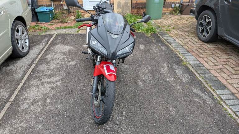 Honda, CBR125r 2008