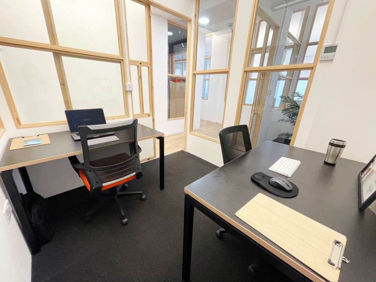 Small Office | Creative Space| Beauty Room to Rent In Hackney Central E8