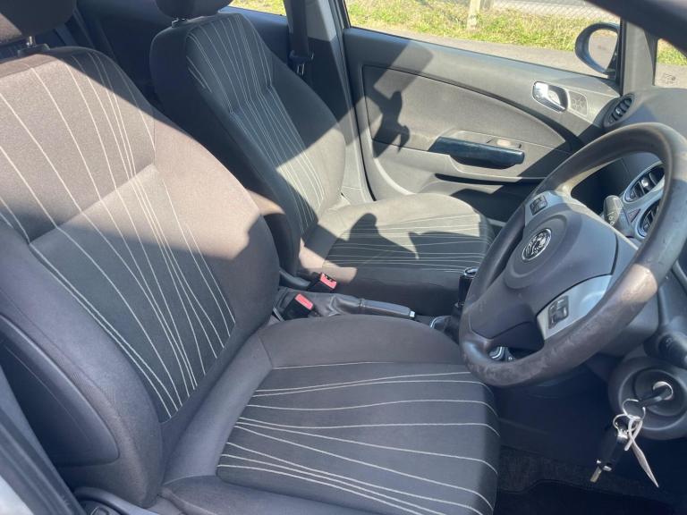 2009 Vauxhall Corsa 1.2i 16v Club 5dr HATCHBACK Petrol Manual