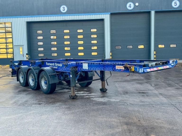 DENNISON SLIDING SKELETAL TRI AXLE TRAILER