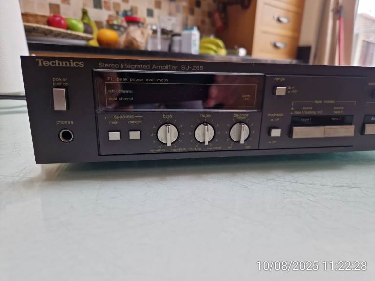 Technics amplifier  - SUZ 65 with phono input 