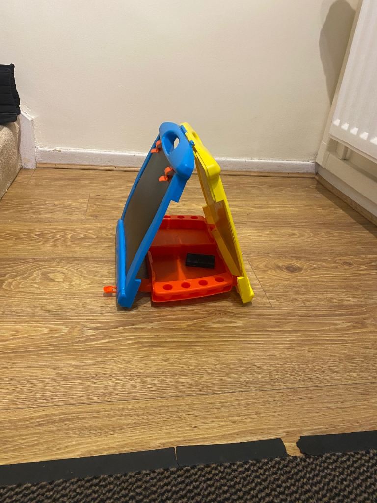 Kids Black Board/wipe board 