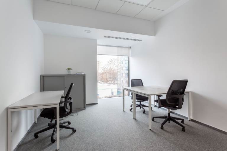 Bath - BA11RG \ Private Office with 4 Desks