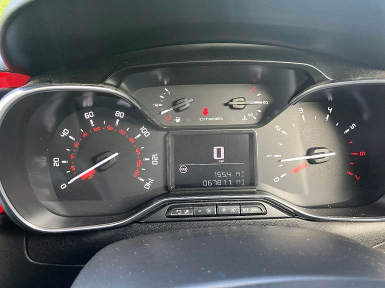 IMMACULATE 2018 Citroen, C3, Hatchback, MOT 30/05/2026. Full Service History, 1.2lit, 5 doors