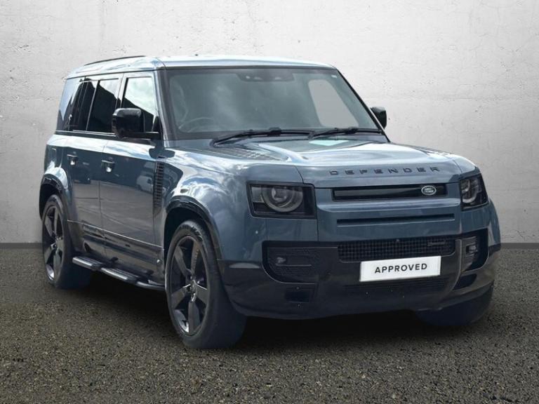 LAND ROVER DEFENDER 3.0 D300 X-Dynamic HSE 110 5dr Auto